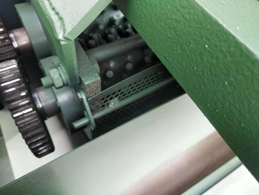 Granulateur à extrusion à double rouleau pour équipements de production d'acier