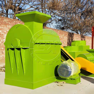800 KG Machine de broyage de fumier de poulet facile à utiliser pour la production d'engrais organiques