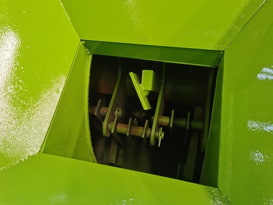 5 à 10 mm de taille d'alimentation Machine de concassage du fumier de vache pour la production d'engrais organiques