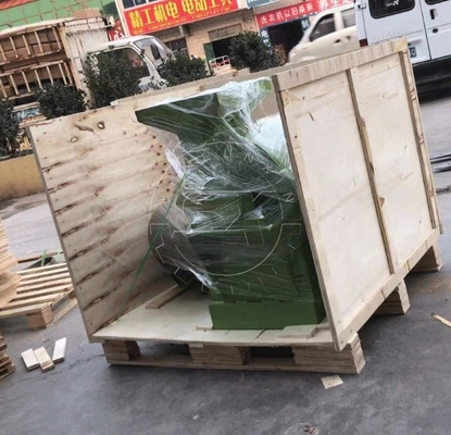 2000 r/min Machine de concassage de cage pour le concassage de matériaux Avantage pas facile à bloquer facile
