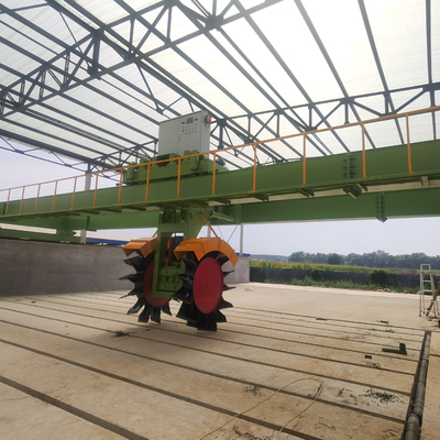 engrais organique à faible consommation d'énergie roue type compost tourner pour les fermes 10000 kg