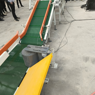 Les travaux de construction ont permis de fabriquer un robot de palettisation à grande vitesse pour l'empilement à 30 à 60 boîtes par minute